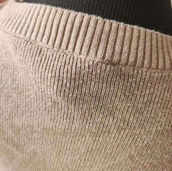 Express Sweater - Picture 4 of 7